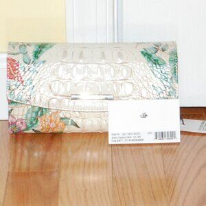 NWT - Brahmin Modern Checkbook Wallet Ivory Tahiti with pen